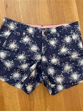 Rare Lilly Pulitzer Sparks Glow Callahan Shorts Size 2 EUC waist is 31 inches